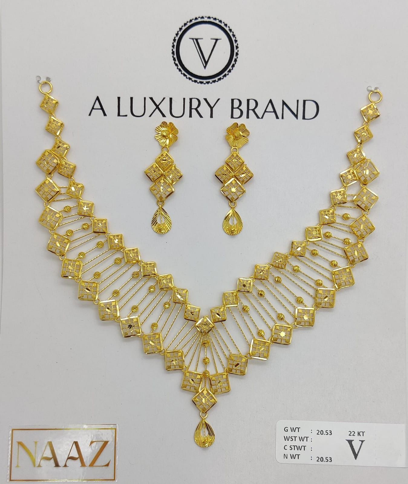 NAAZ Necklace Set