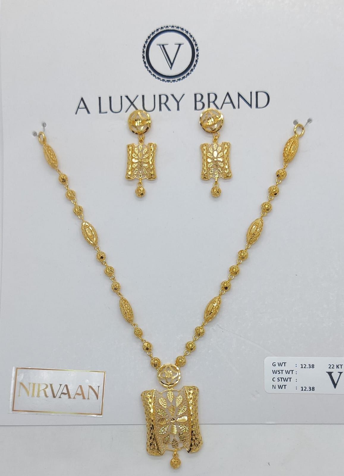 Nirvaan Floral Set