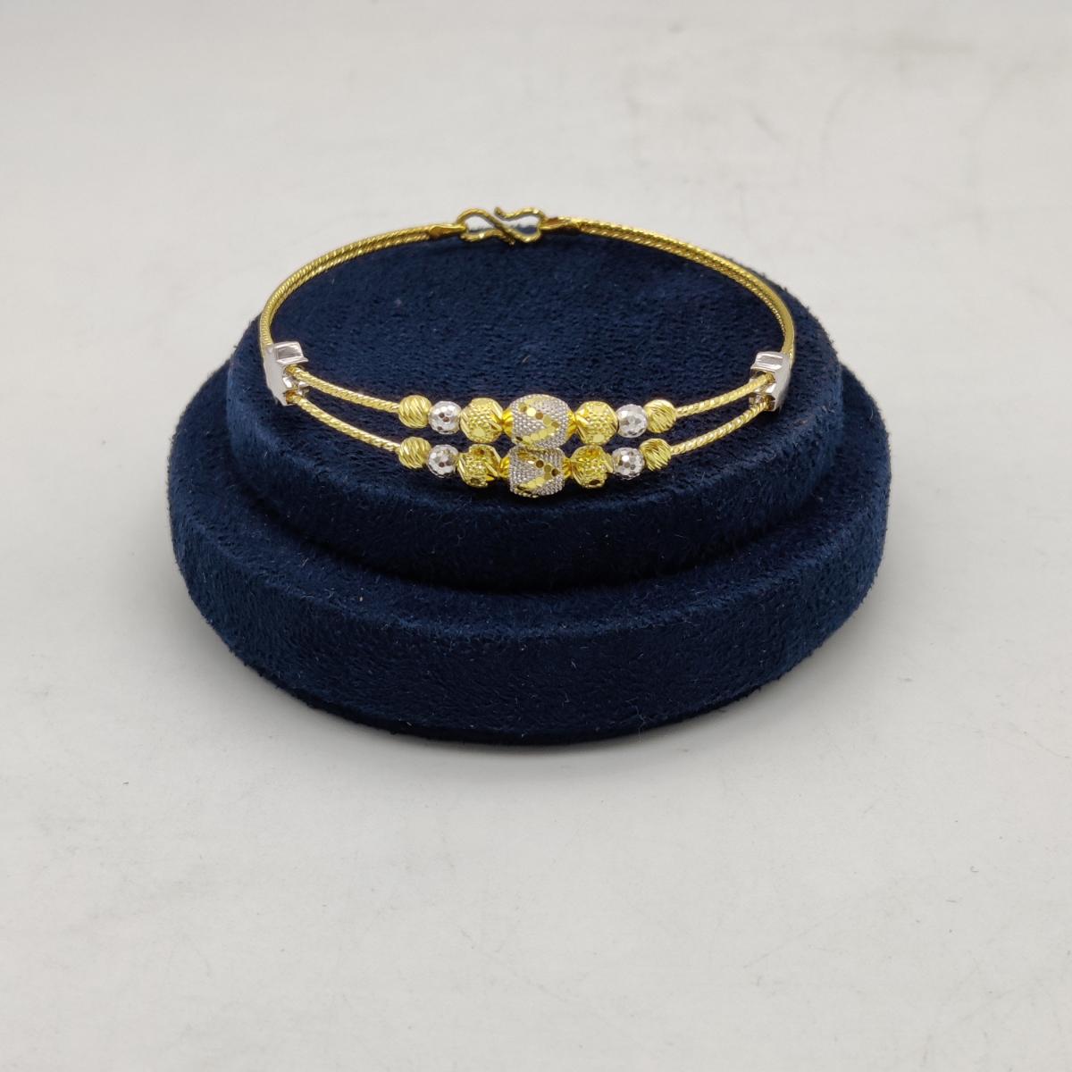 String Kada