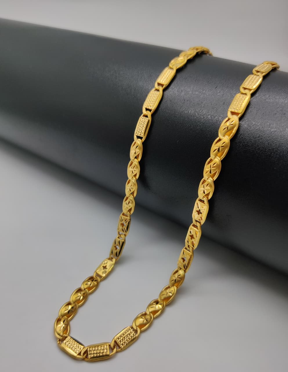 Lotus Nawabi Chain